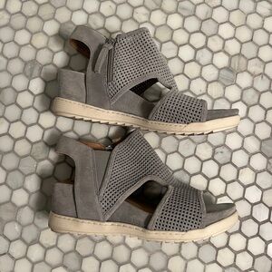 Sofft Gray Perforated Sandals
